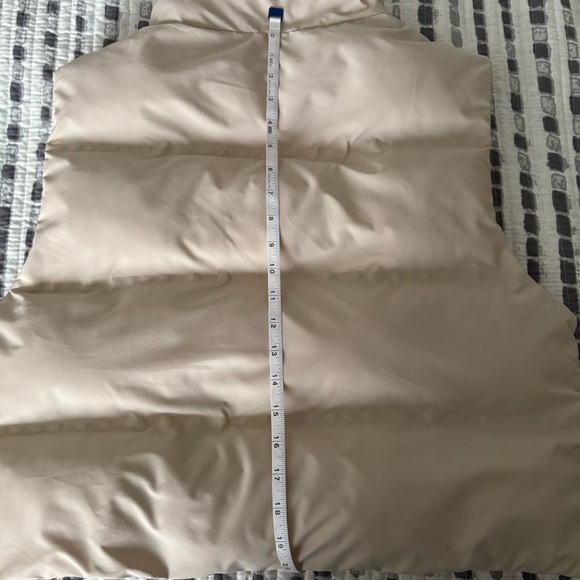 Zara Beige Puffer Vest - Picture 4 of 8